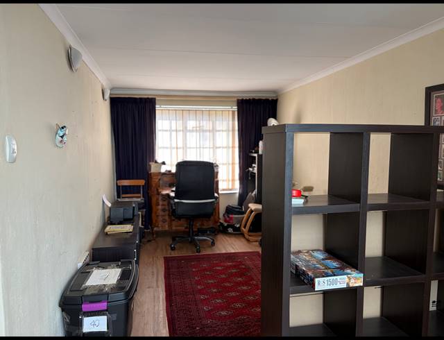 2 BEDROOM CLUSTER FOR SALE IN MAGALIESSIG